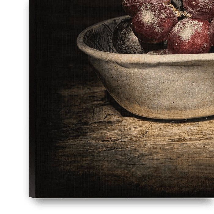 Still life with grapes. by Saskia Dingemans Awarded Photographer